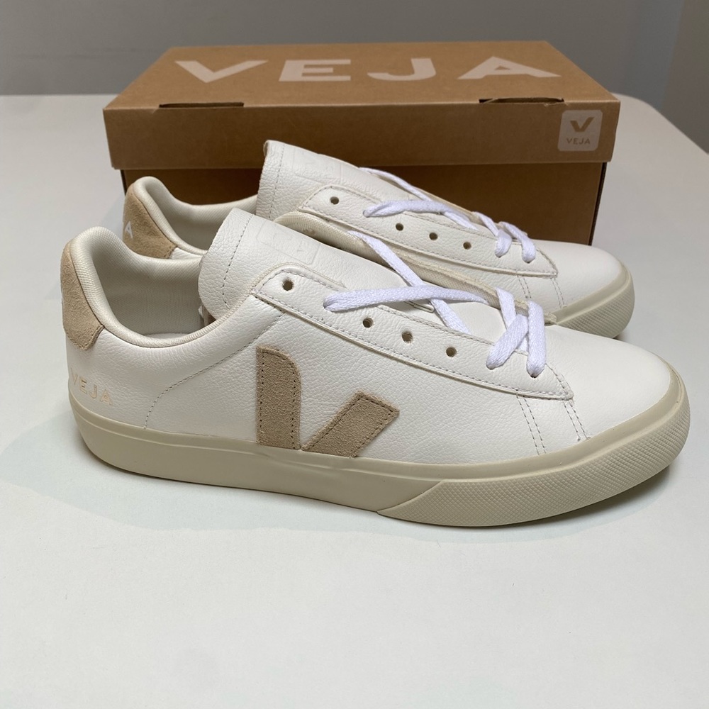 Veja Campo Leather Sneaker in White/Almond sz 41EU/10US New in Box - Picture 3 of 8